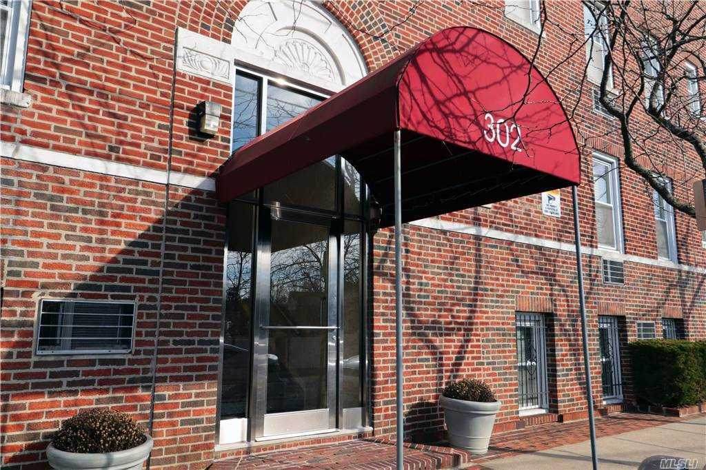 302 Longacre Avenue - Photo 1