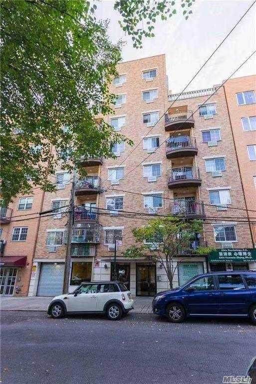 43-18 Robinson Street - Photo 1
