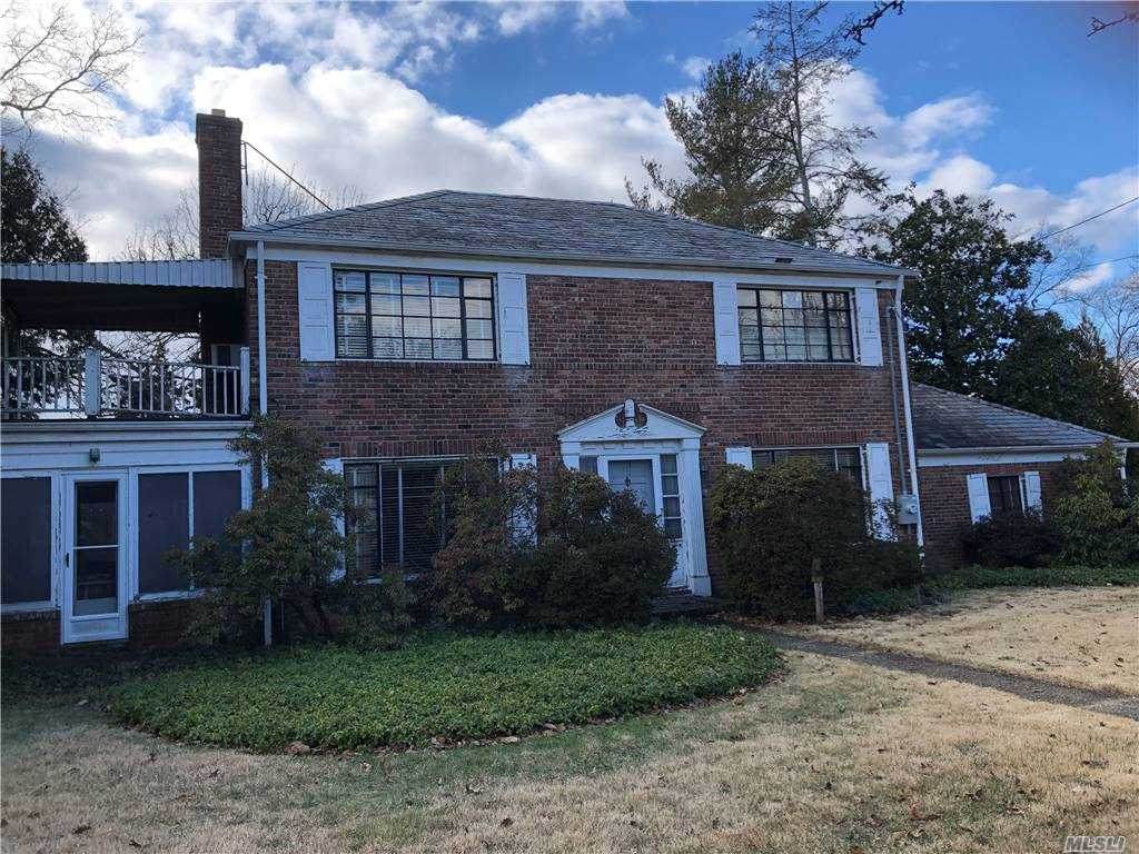 975 Plandome Road - Photo 1