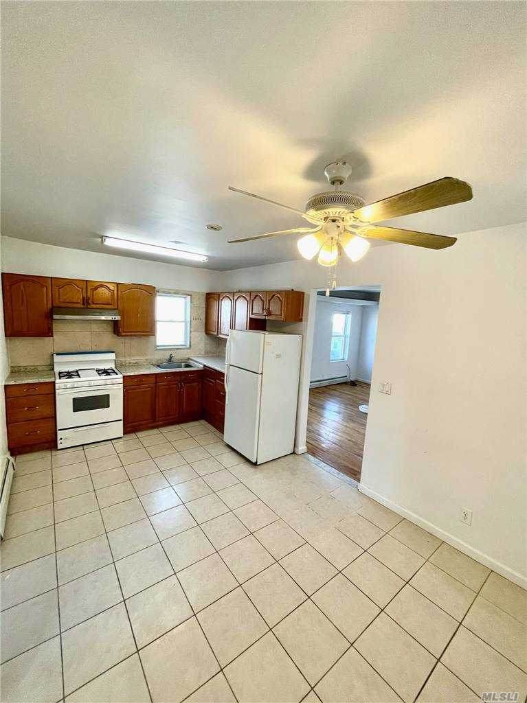 149-45 Elm Avenue - Photo 1