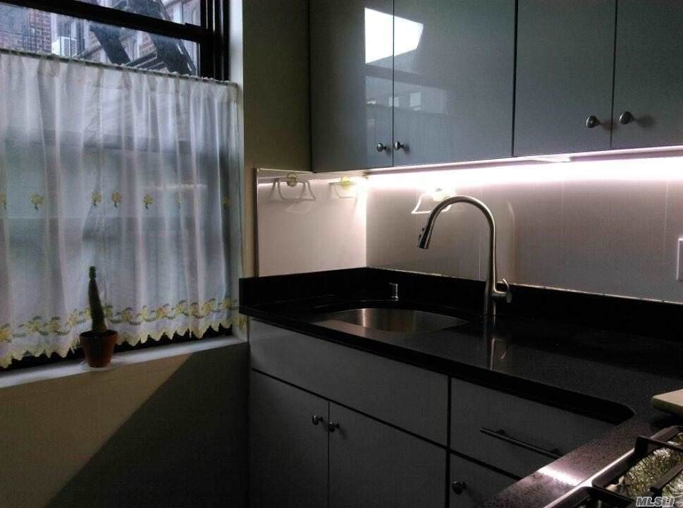42-02 Layton Street - Photo 1