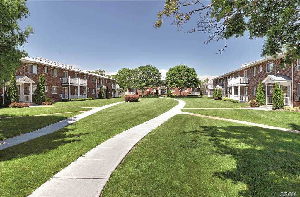 9 Williams Boulevard - Photo 1