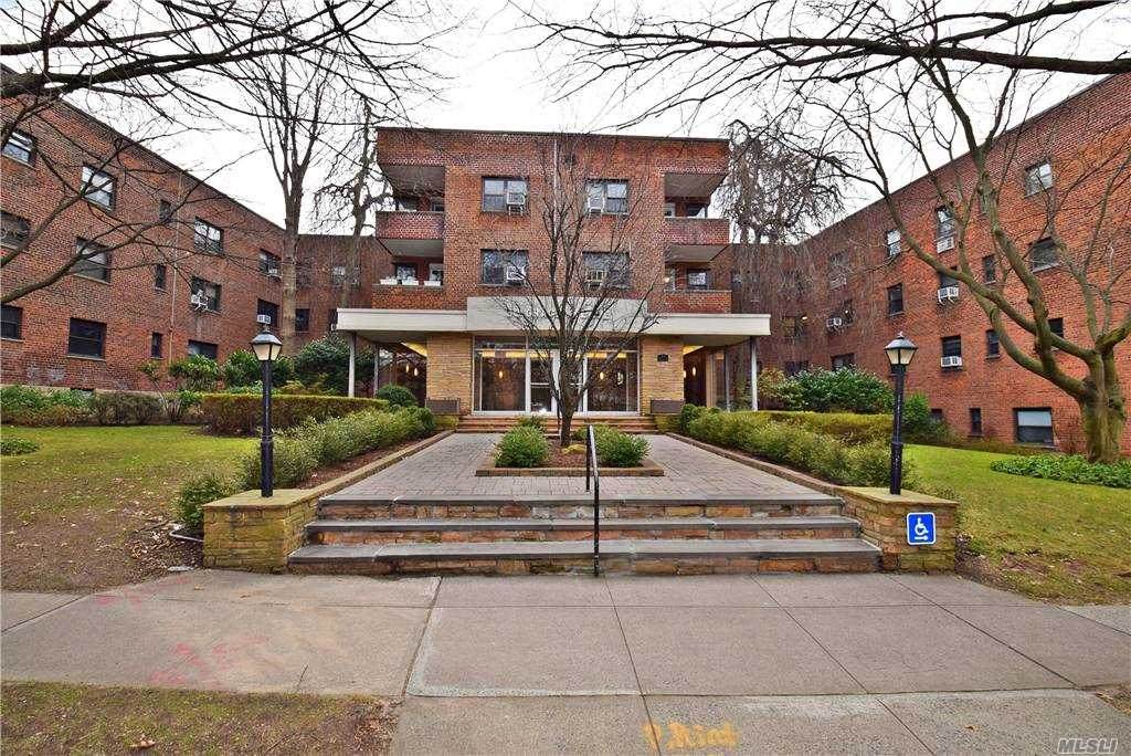 30 Grace Avenue - Photo 1