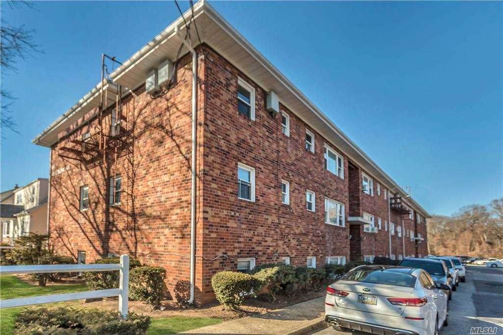400 Corona Avenue - Photo 1