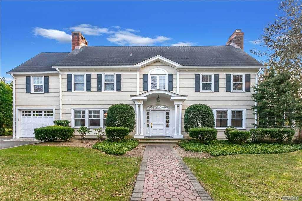 34 Nassau Drive - Photo 1