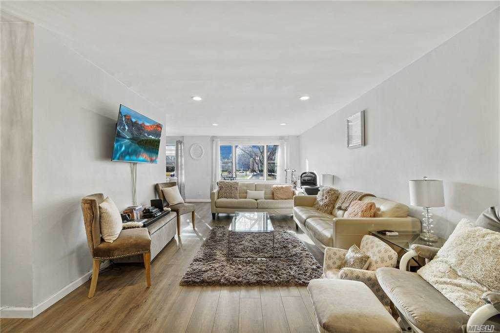 1 Birchwood Court - Photo 1
