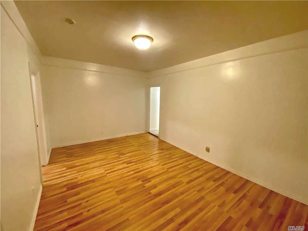 36-21 Ditmars Boulevard - Photo 1