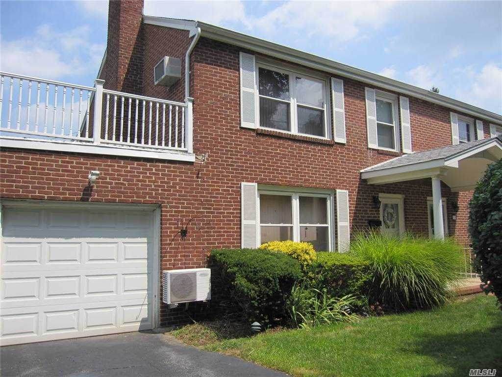 121 Manhasset Avenue - Photo 1