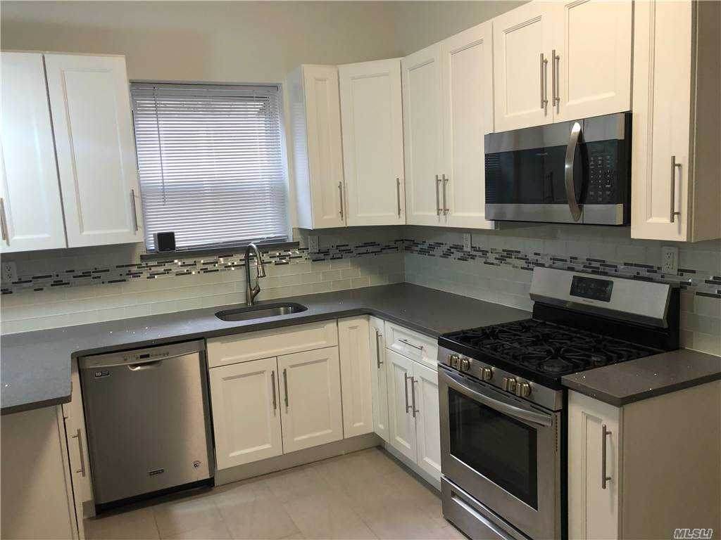 35-04 Ditmars Boulevard - Photo 1