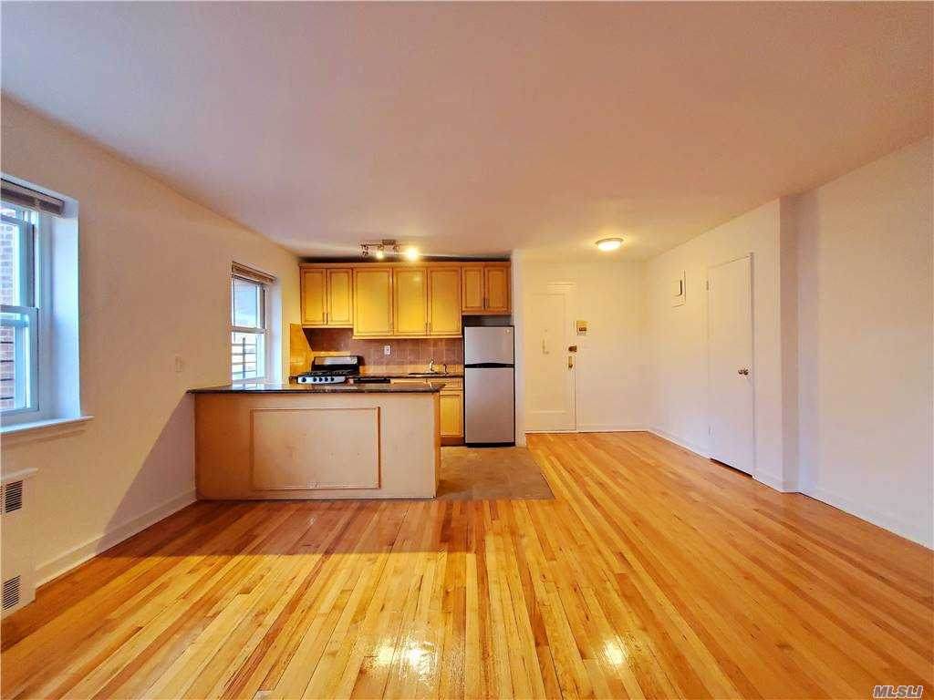 60 Knightsbridge Road - Photo 1