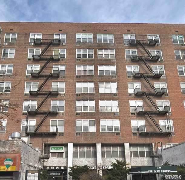 41-25 Kissena Boulevard - Photo 1