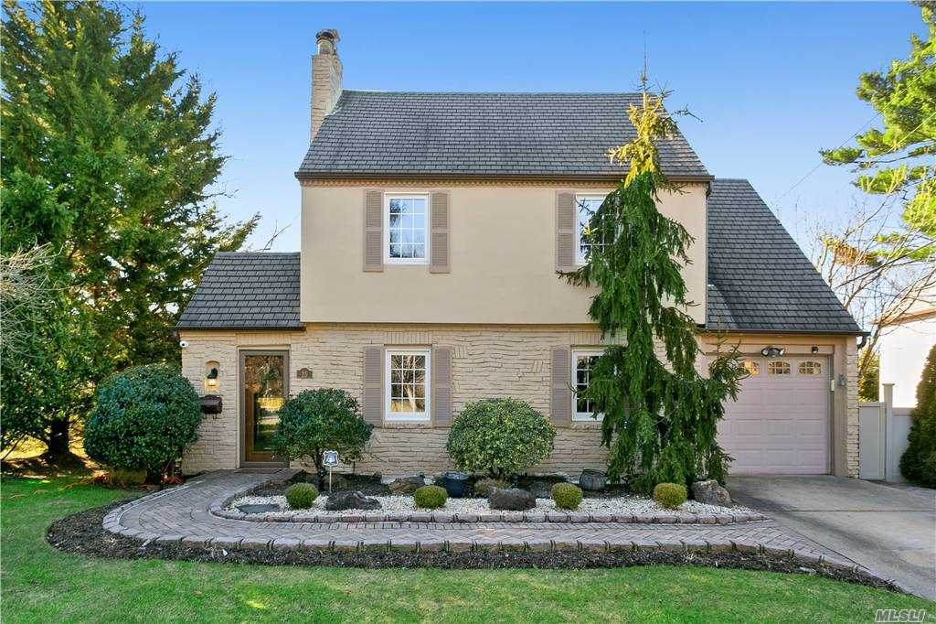 25 Strathmore - Photo 1