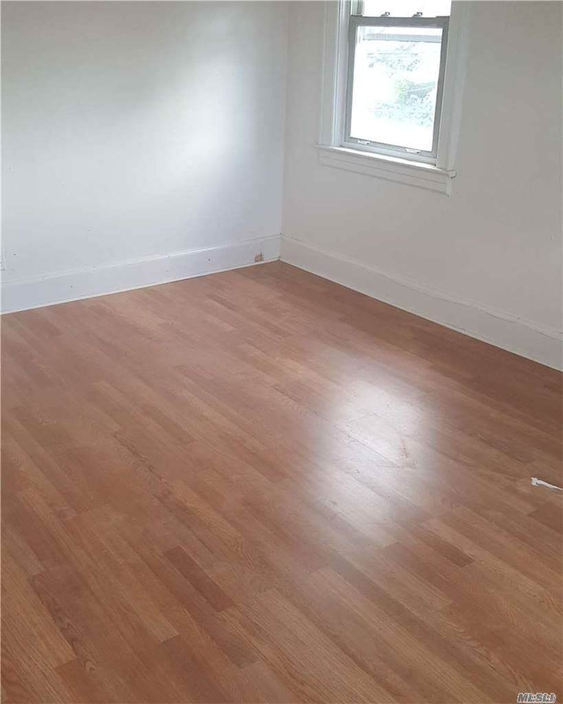 100-01 205th Street - Photo 1