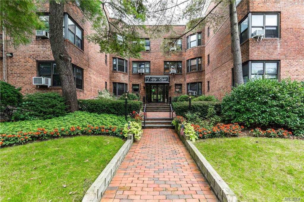 58 Grace Avenue - Photo 1