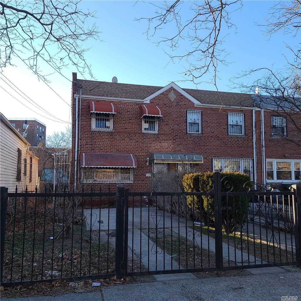 664 Pine Street - Photo 1