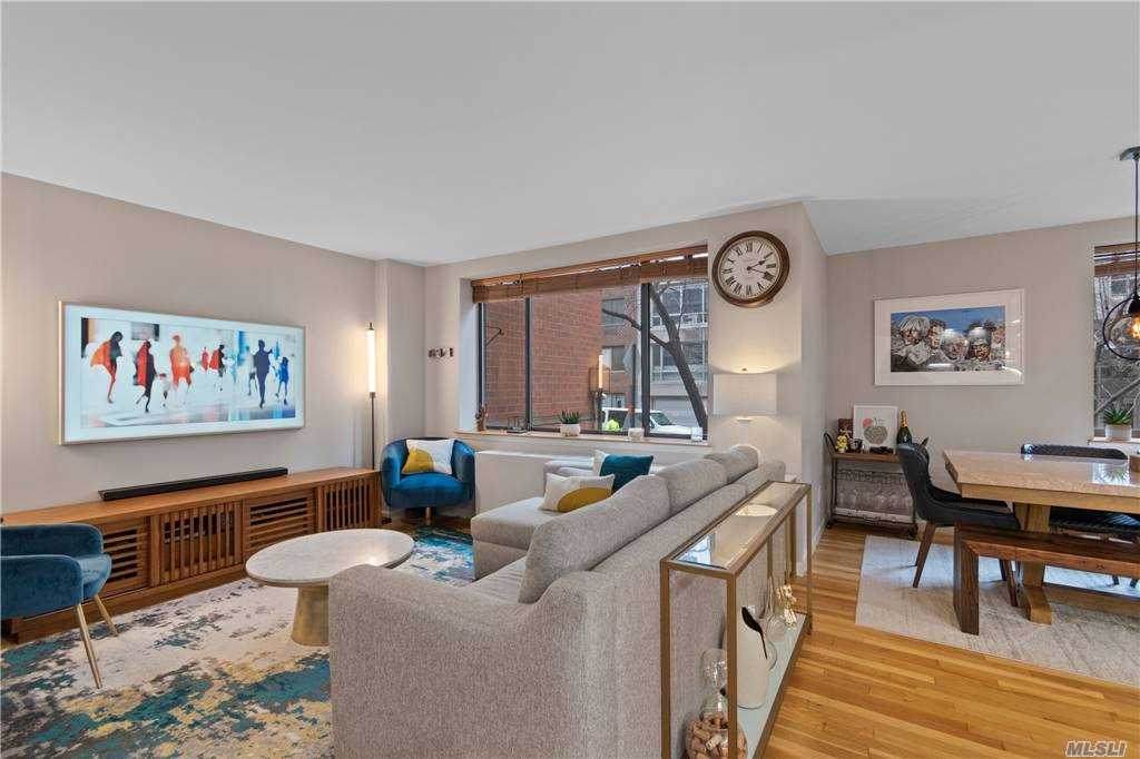 445 19th Street - Photo 1