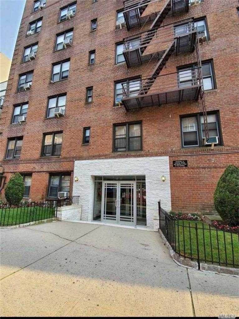 64-48 Booth Street - Photo 1