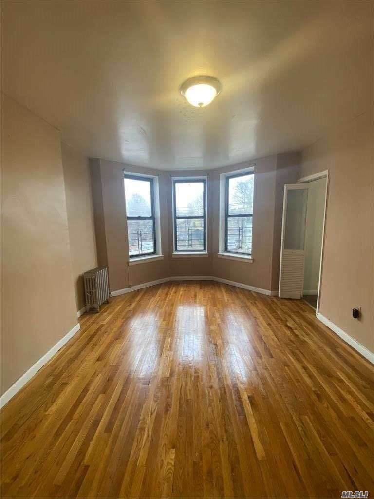 400 Elton Street - Photo 1