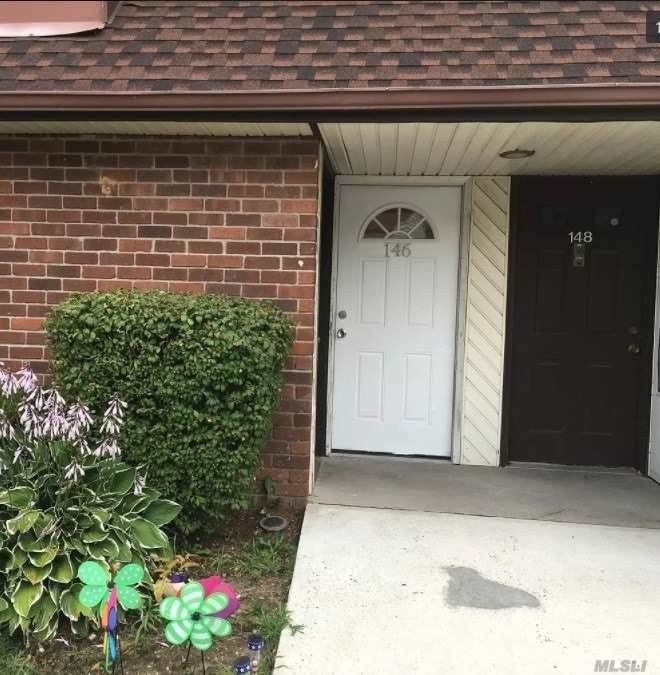 146 Pointe Circle - Photo 1