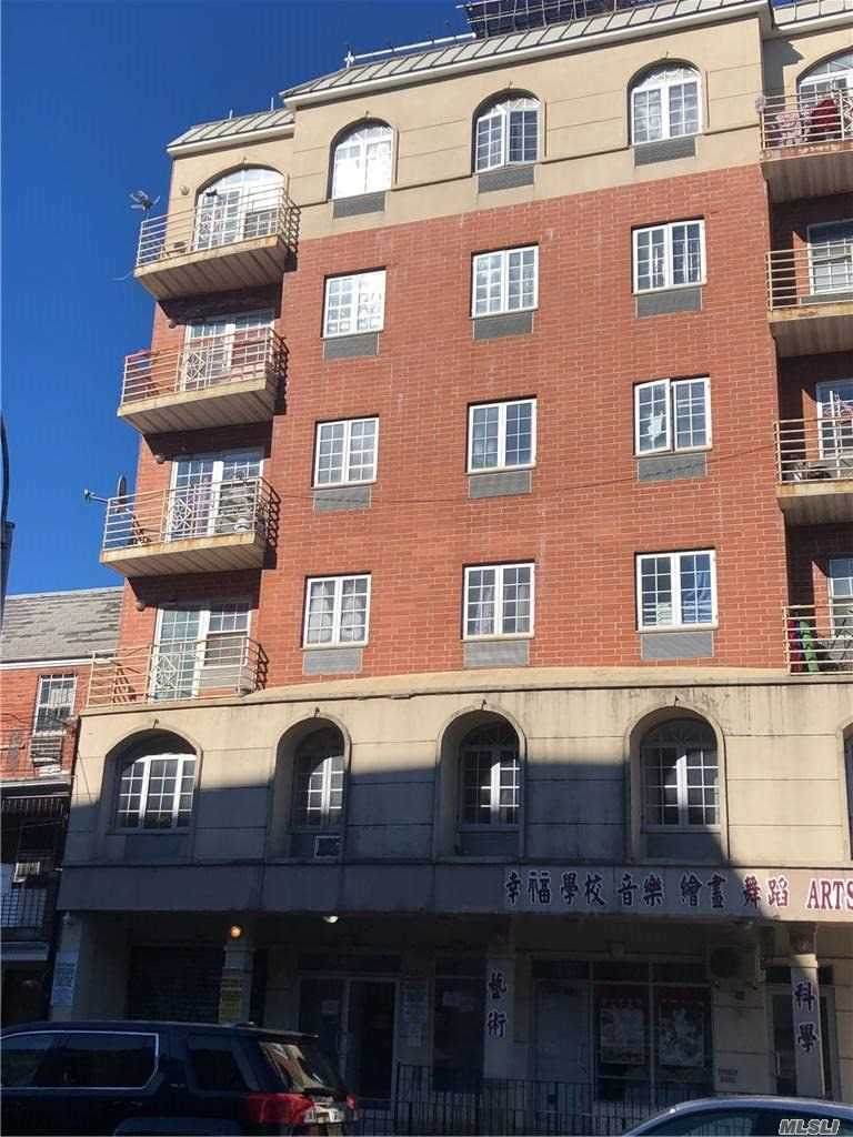 144-49 Barclay Avenue - Photo 1