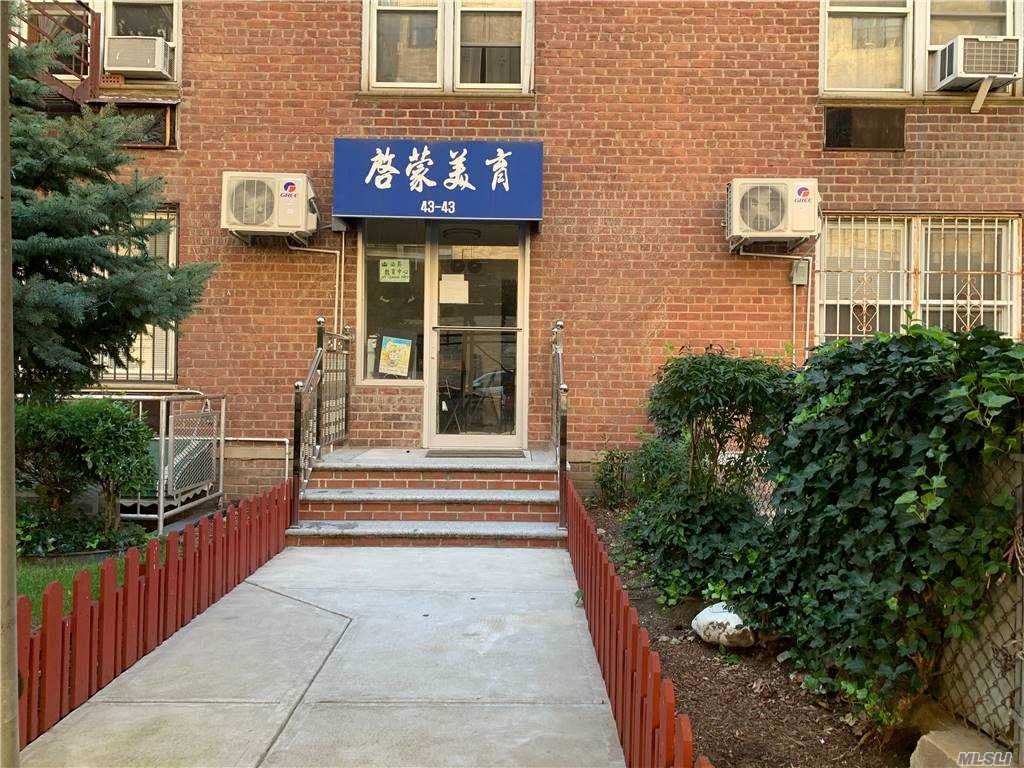 43-43 Kissena Boulevard - Photo 1