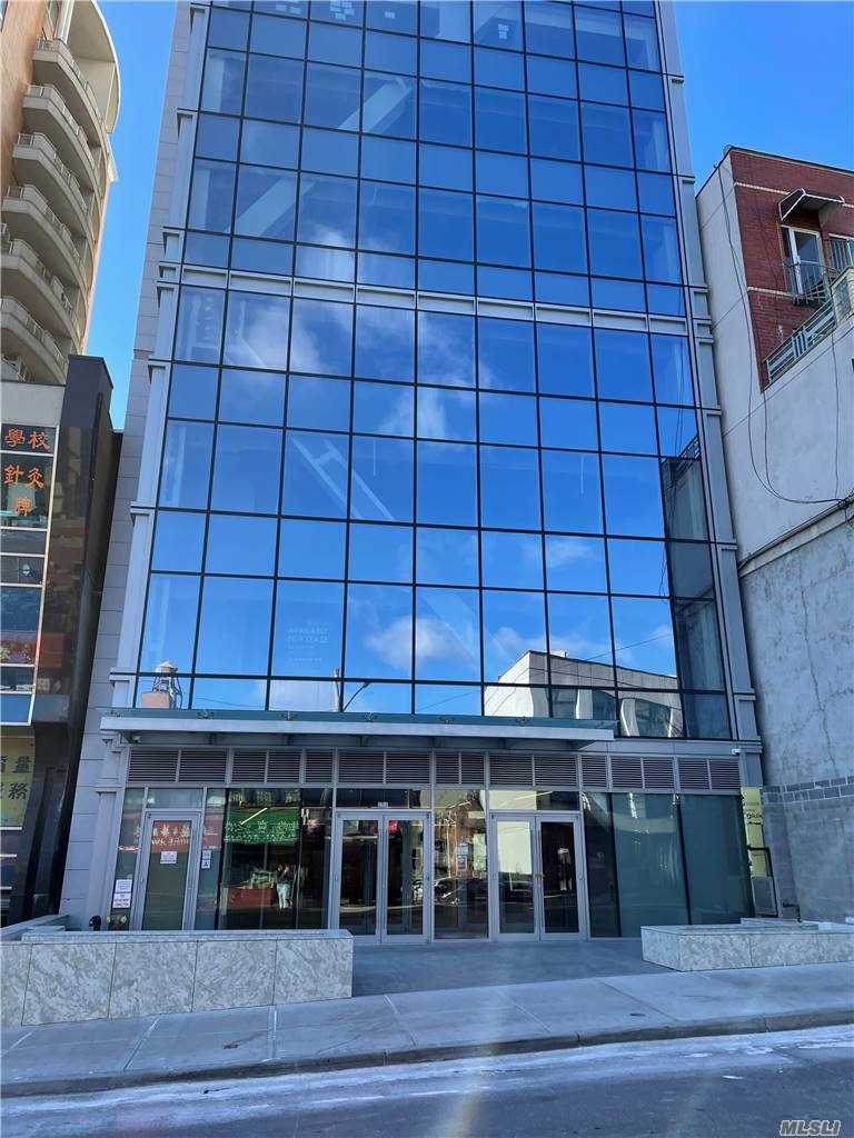 37-12 Prince Street - Photo 1