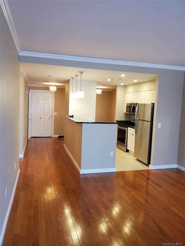 300 Mamaroneck Avenue - Photo 1