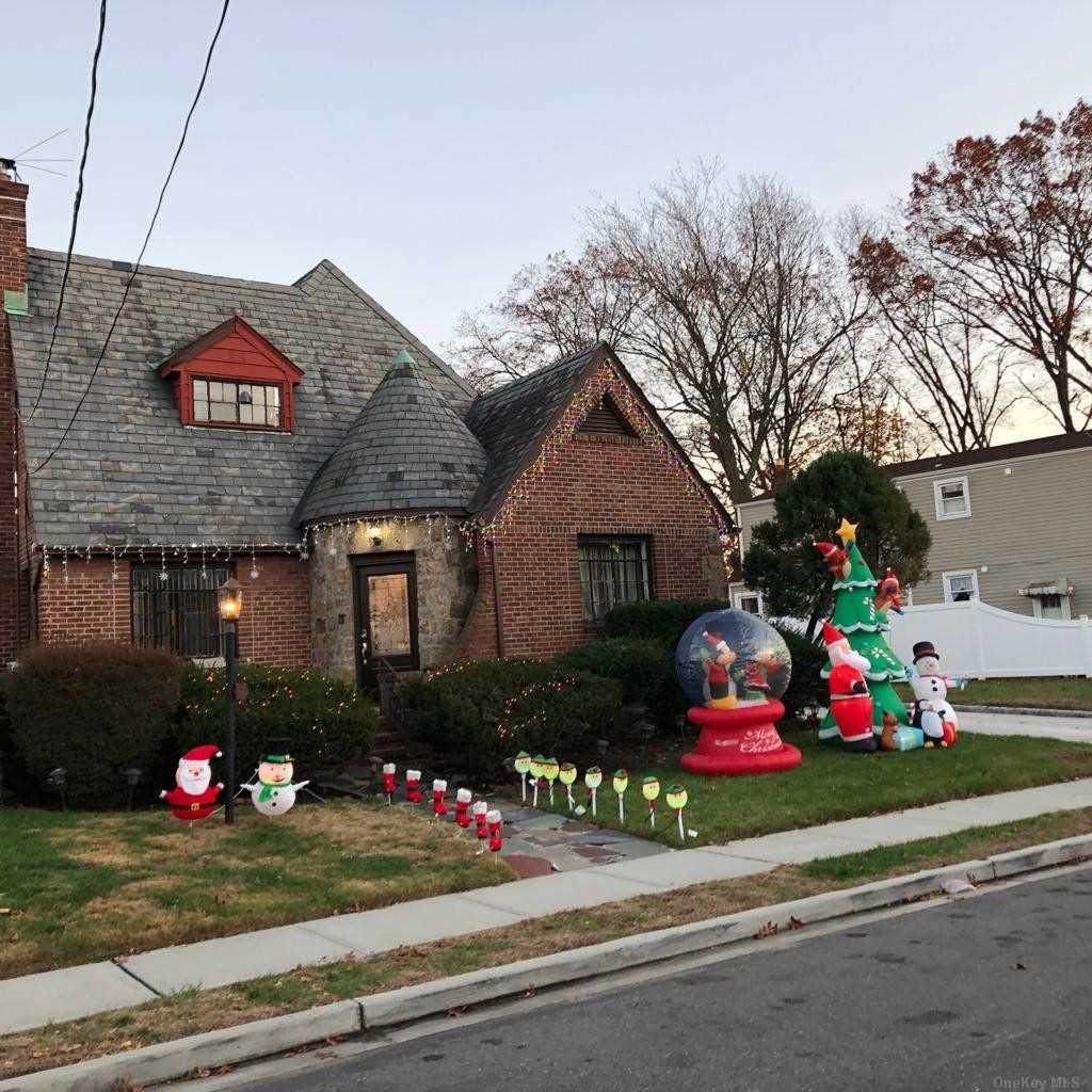 19 Nassau Court - Photo 1