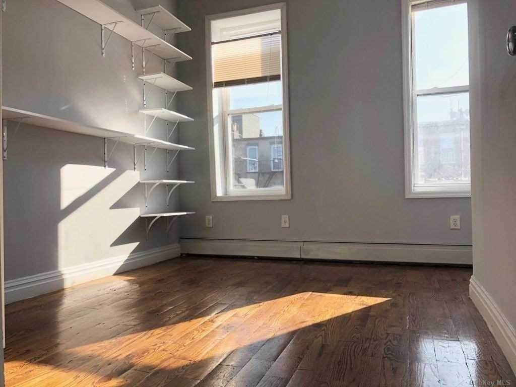 402 Chauncey Street - Photo 1