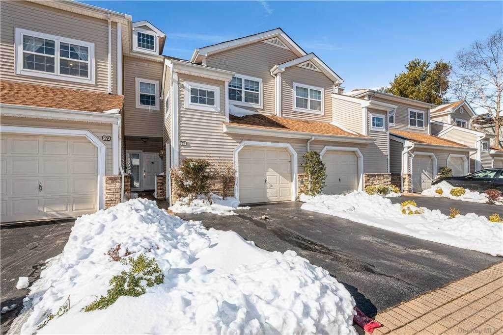 27 Carriage Lane - Photo 1