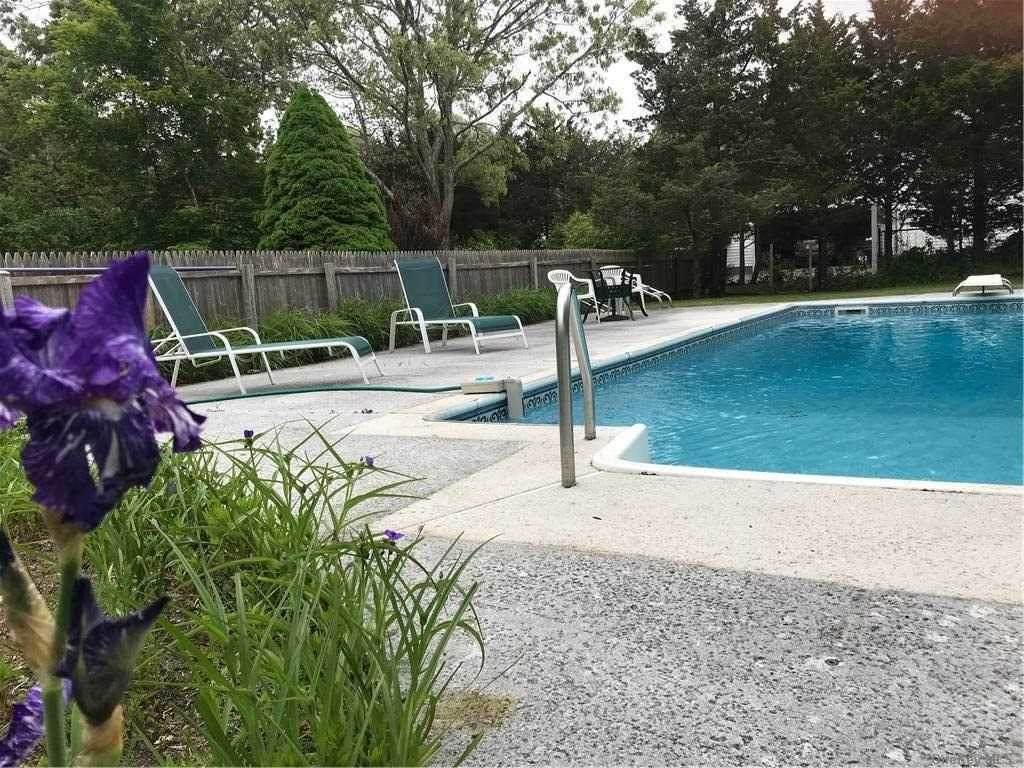 9 Sea Breeze Avenue - Photo 1