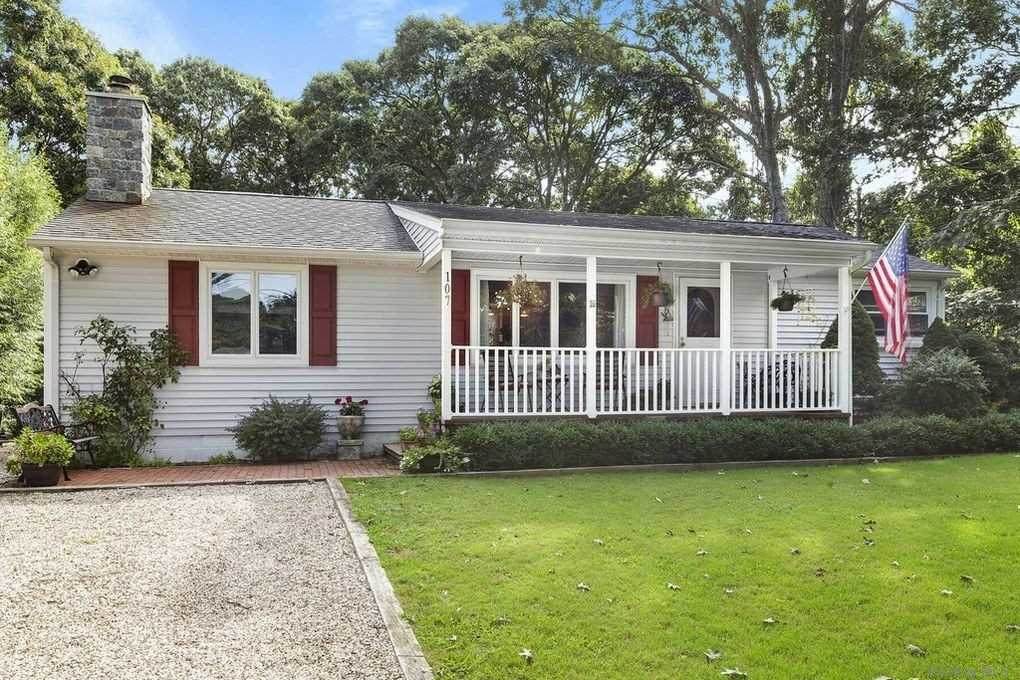 107 Kirk Avenue - Photo 1