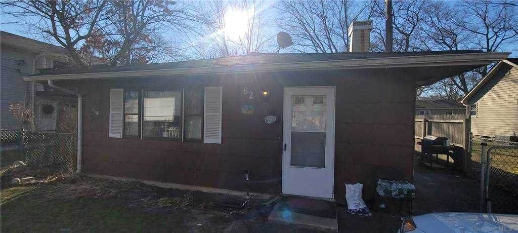62 Wood Avenue - Photo 1