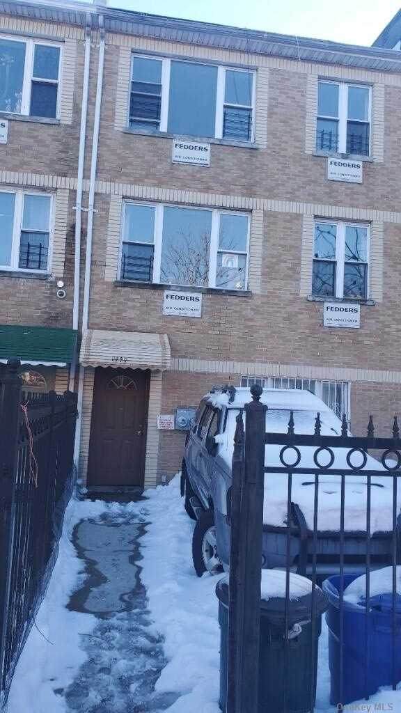 1548 Pacific Street - Photo 1