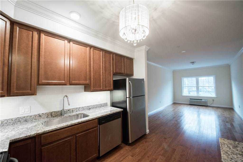32 Burling Lane - Photo 1