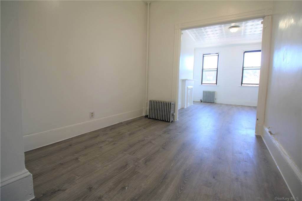 125 Mcguinness Boulevard - Photo 1