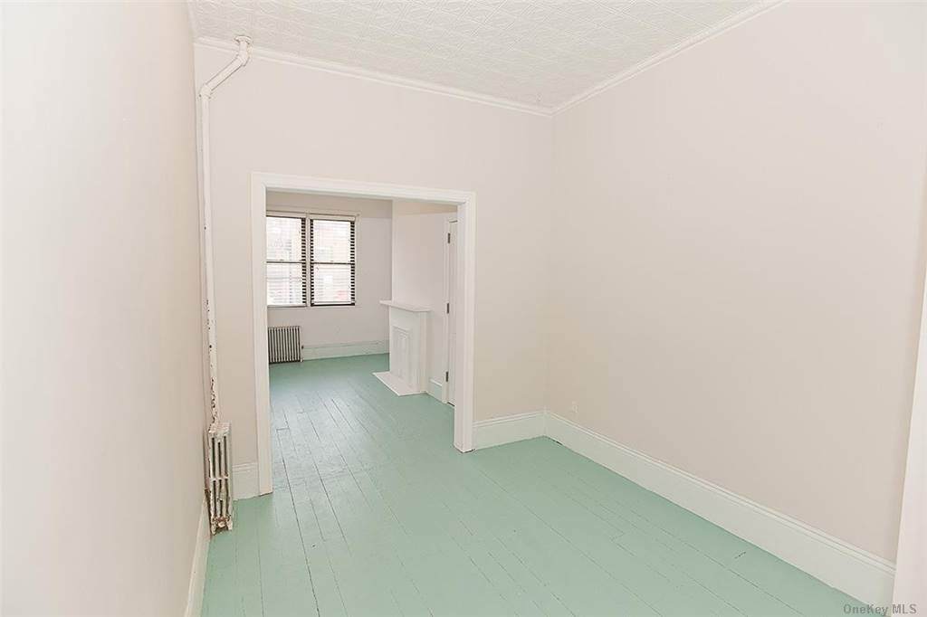 125 Mcguinness Boulevard - Photo 1