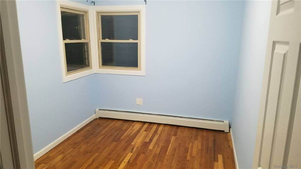 218-39 100th Avenue - Photo 1