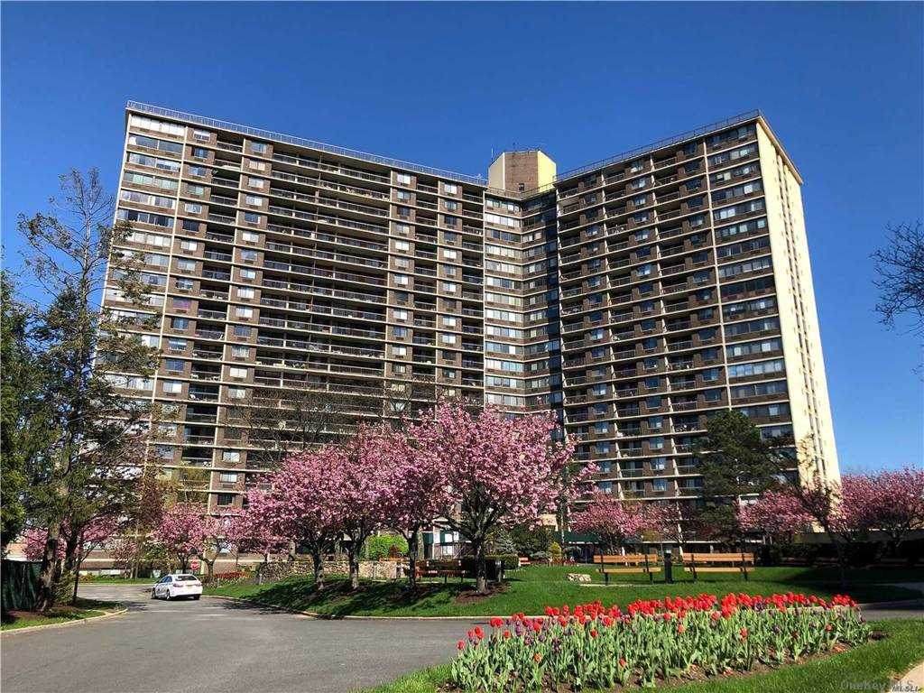 2 Bay Club Drive - Photo 1