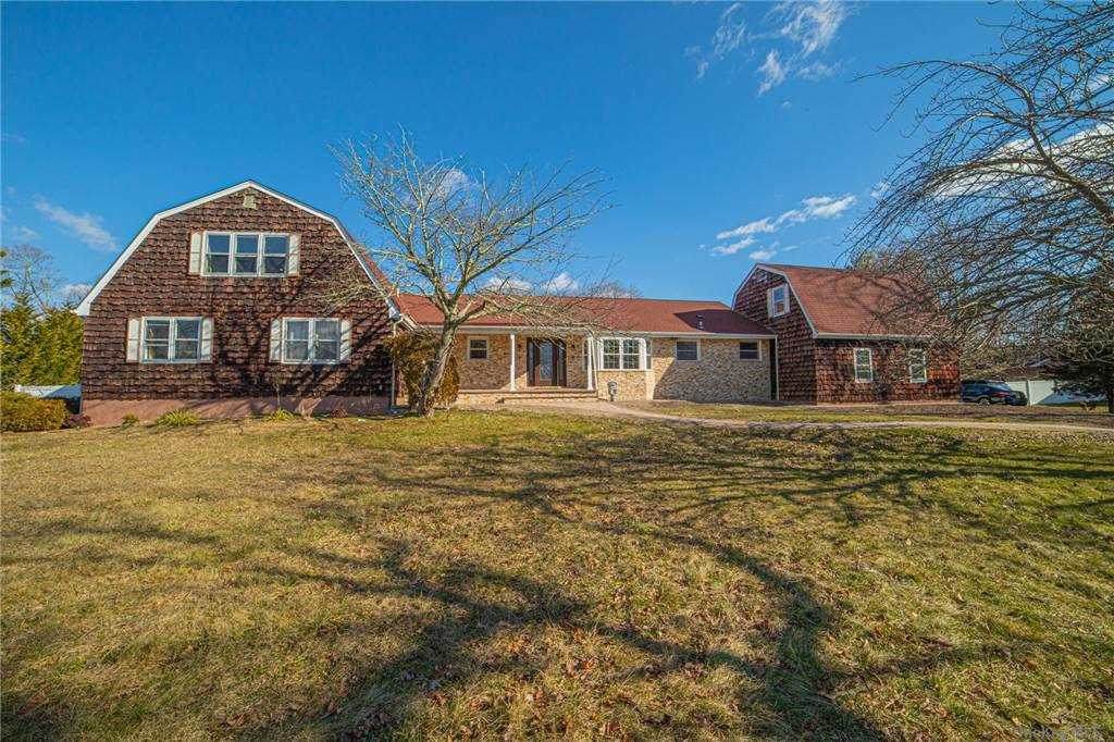 873 Manor Lane - Photo 1