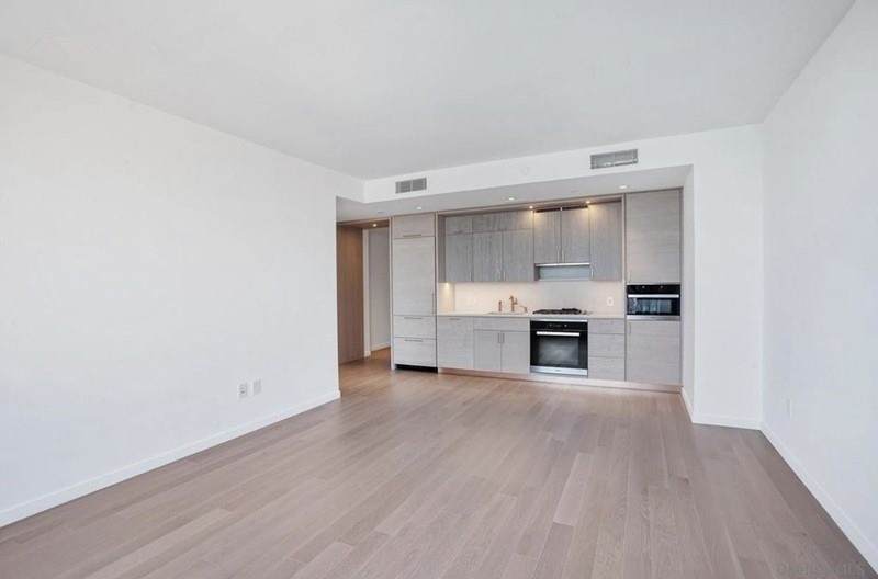 138 Willoughby Street - Photo 1