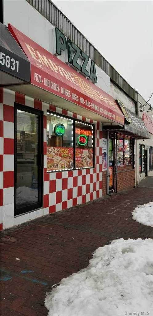 .492 Hempstead Turnpike - Photo 1