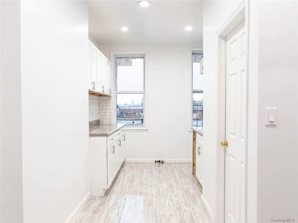 77 Grattan Street - Photo 1