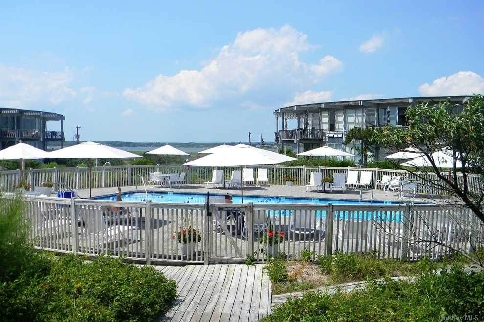 101 Dune Road - Photo 1