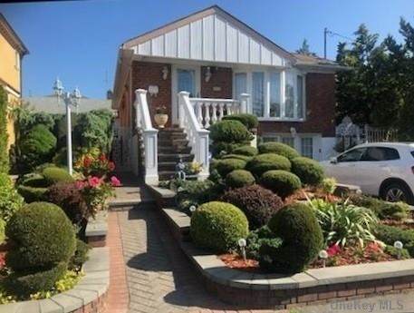 141-07 11th Avenue - Photo 1