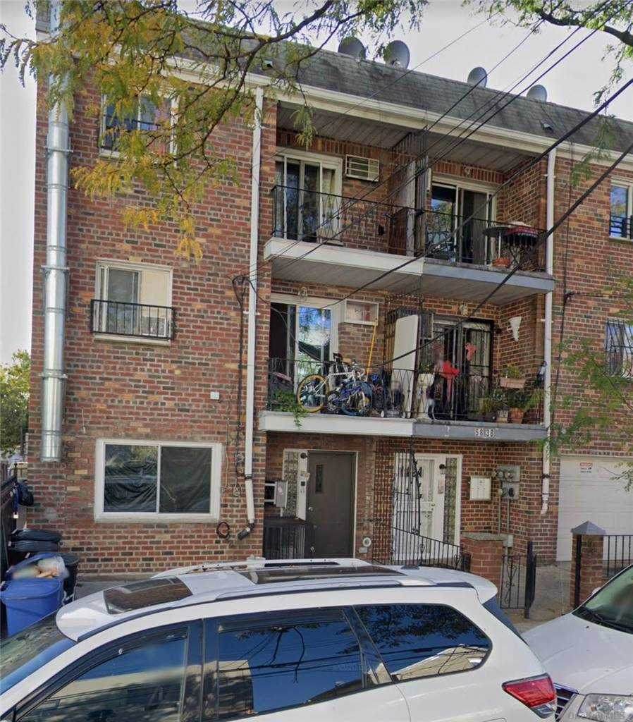 58-38 Van Cleef Street - Photo 1