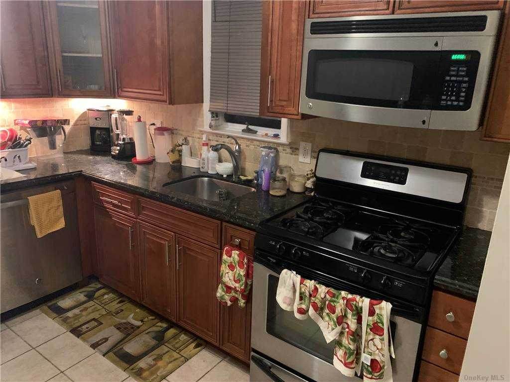 565 Keller Avenue - Photo 1