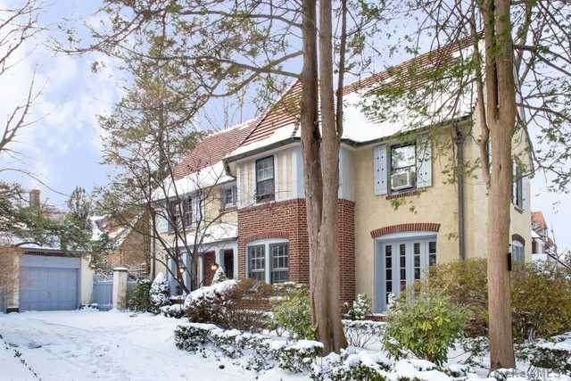 63 Greenway North - Photo 1