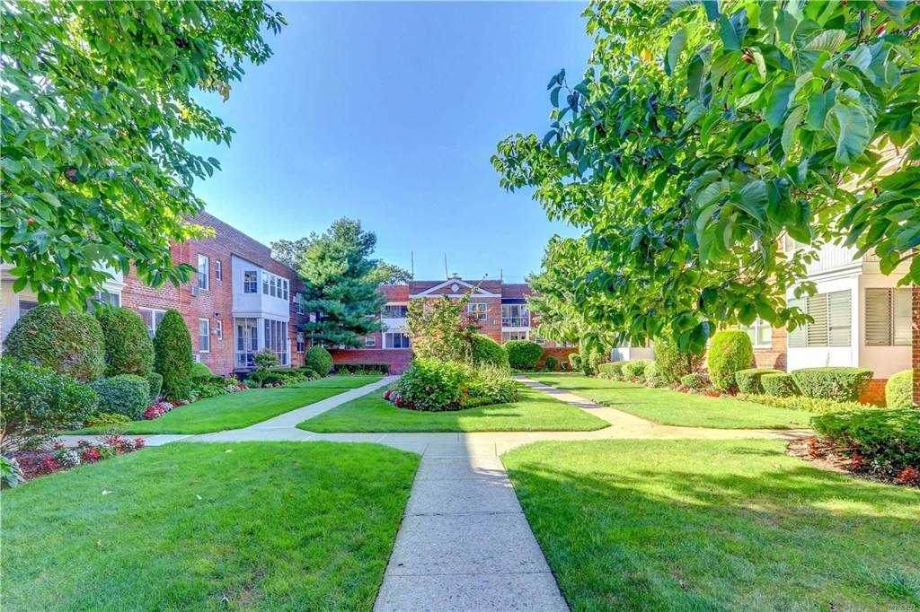 284 Central Avenue - Photo 1