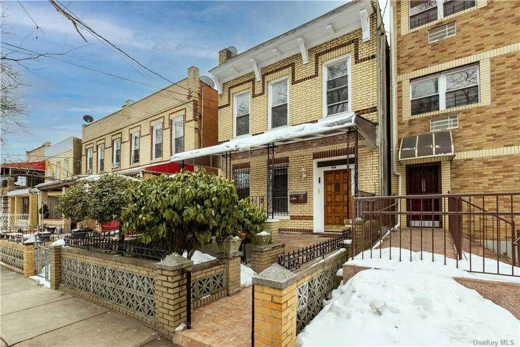 914 Mother Gaston Boulevard - Photo 1
